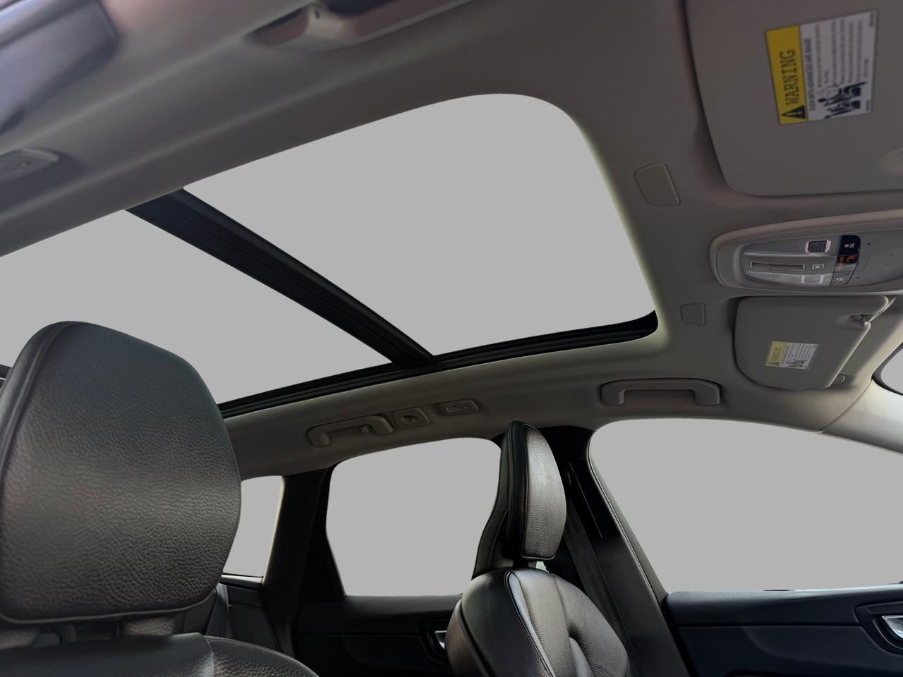 Volvo XC60 B5 AWD Momentum 2022