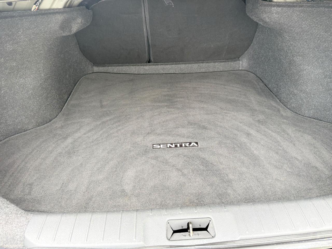 Nissan Sentra SV CVT 2021