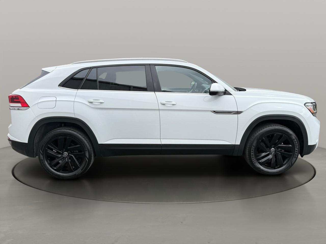 Volkswagen Atlas Cross Sport 2.0T SE w/Technology FWD 2023