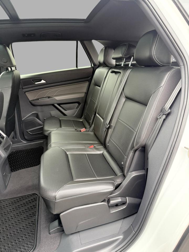 Volkswagen Atlas Cross Sport 2.0T SE w/Technology FWD 2023