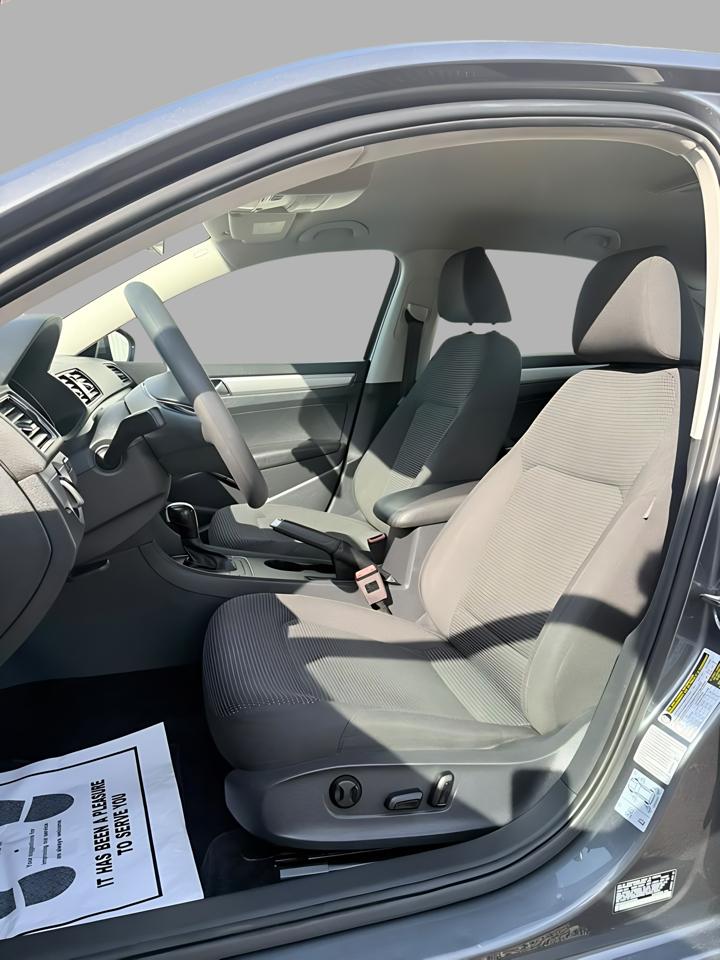 Volkswagen Passat 2.0T S Auto 2018