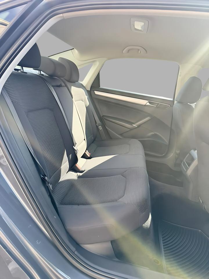 Volkswagen Passat 2.0T S Auto 2018