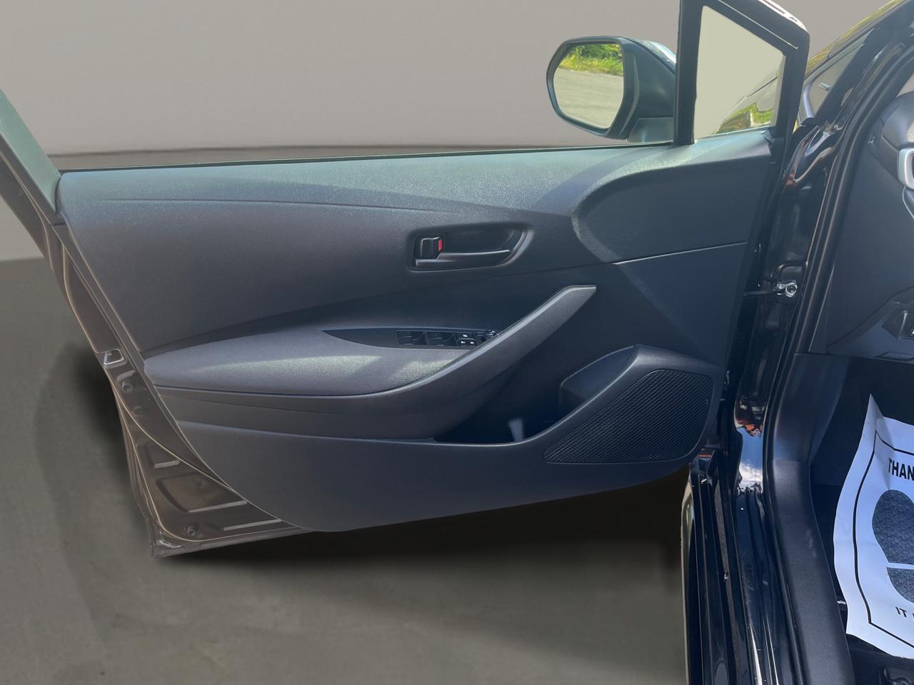 Toyota Corolla LE CVT (Natl) 2025