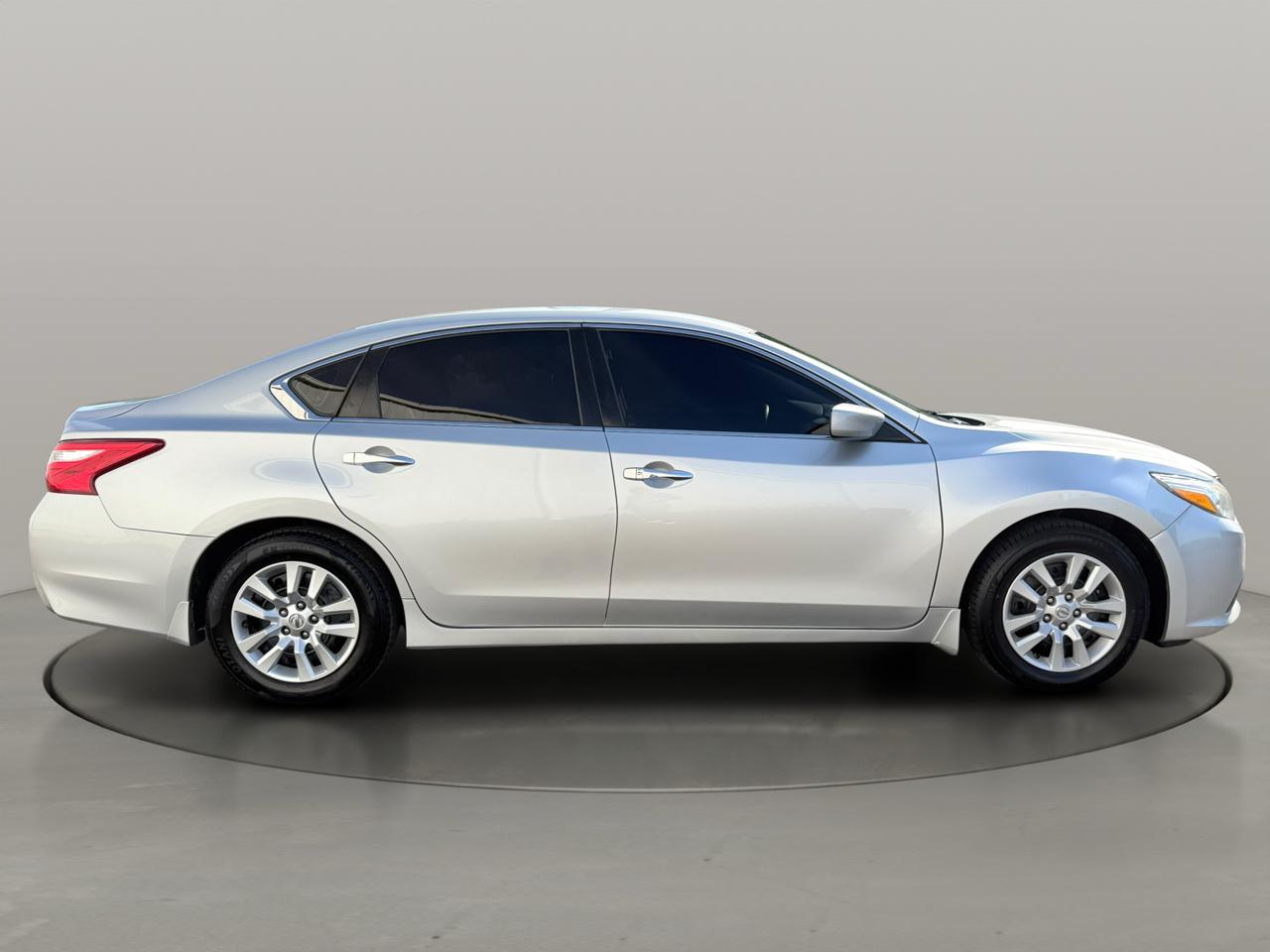 Nissan Altima 2.5 S Sedan 2017
