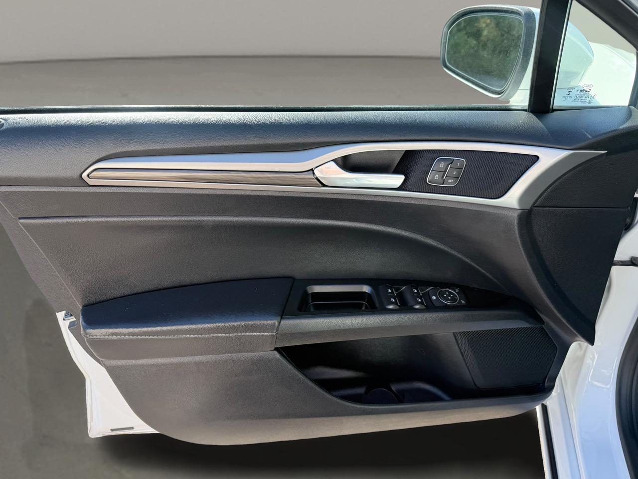 Ford Fusion SEL FWD 2019