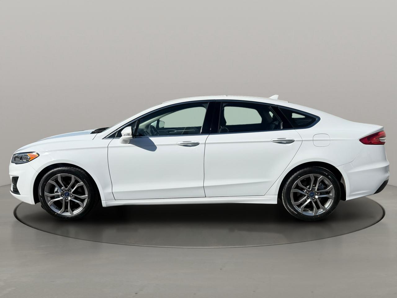 Ford Fusion SEL FWD 2019