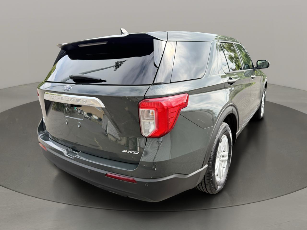 Ford Explorer Base 4WD 2022