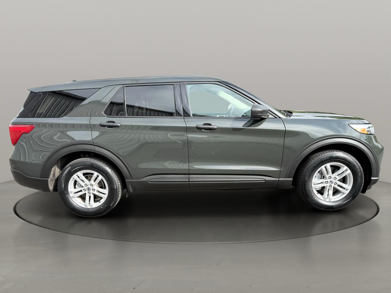 Ford Explorer Base 4WD 2022