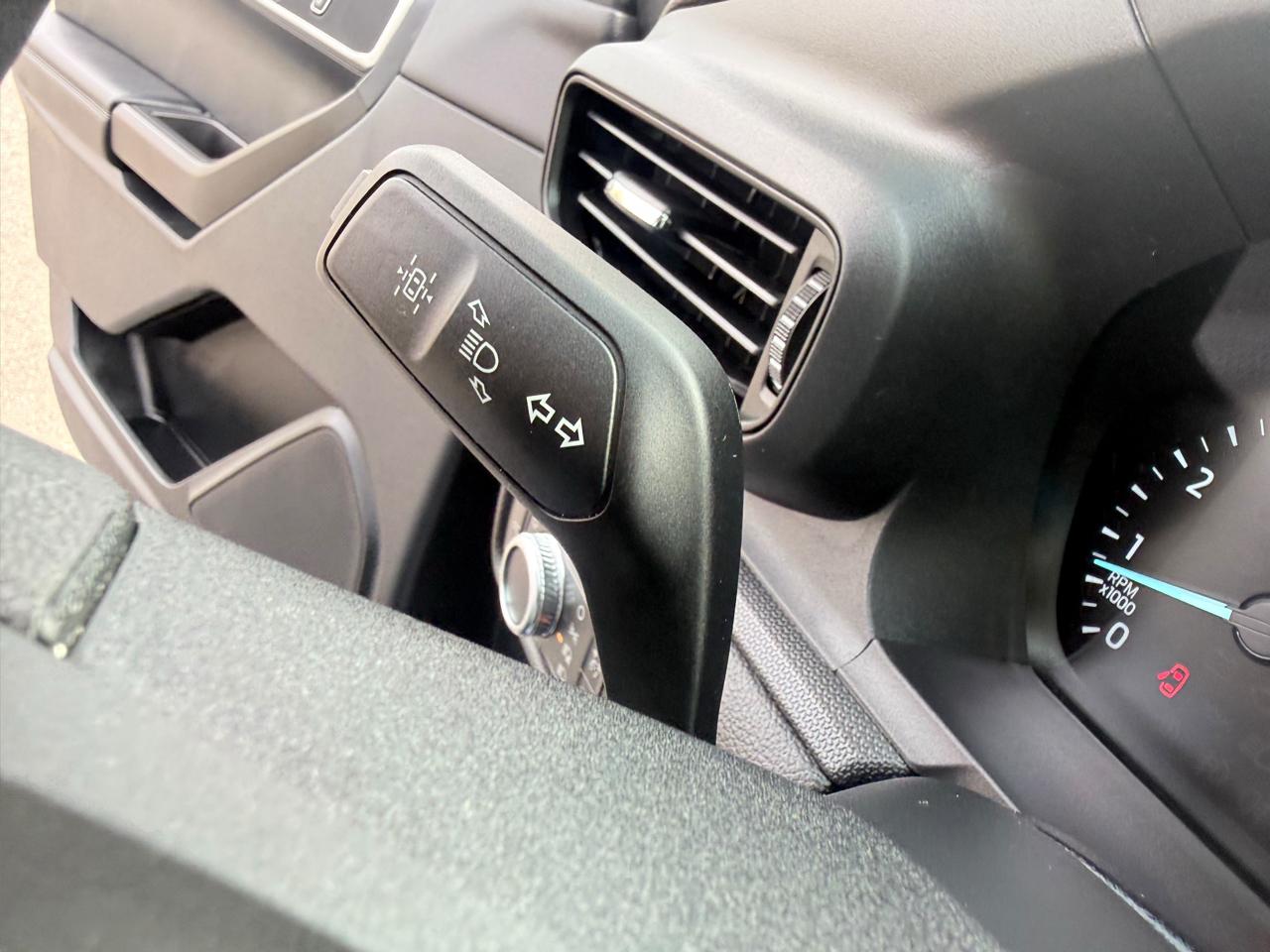 Ford Explorer Base 4WD 2022