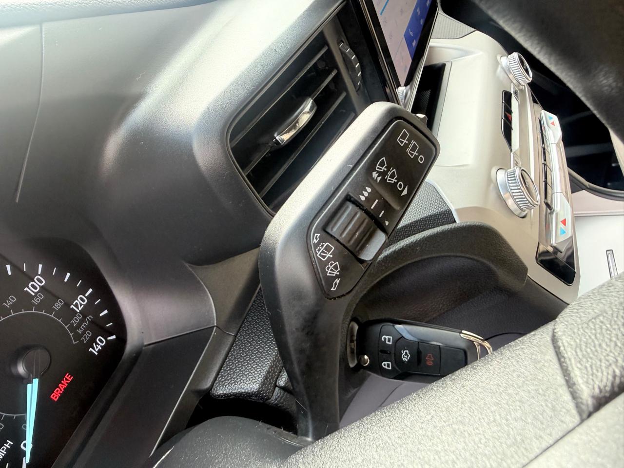Ford Explorer Base 4WD 2022