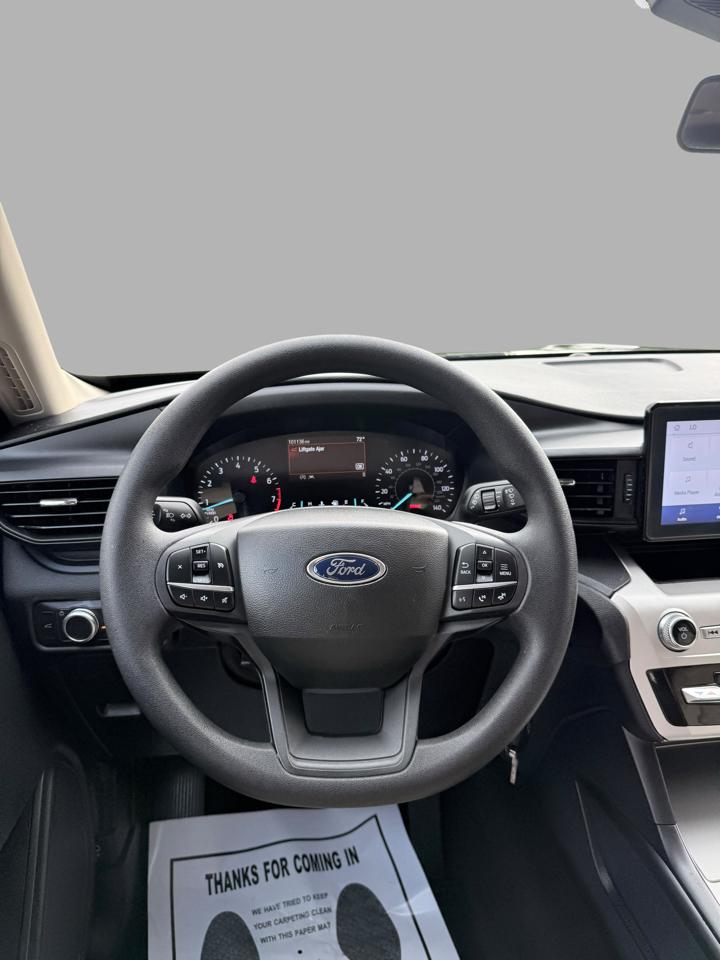 Ford Explorer Base 4WD 2022