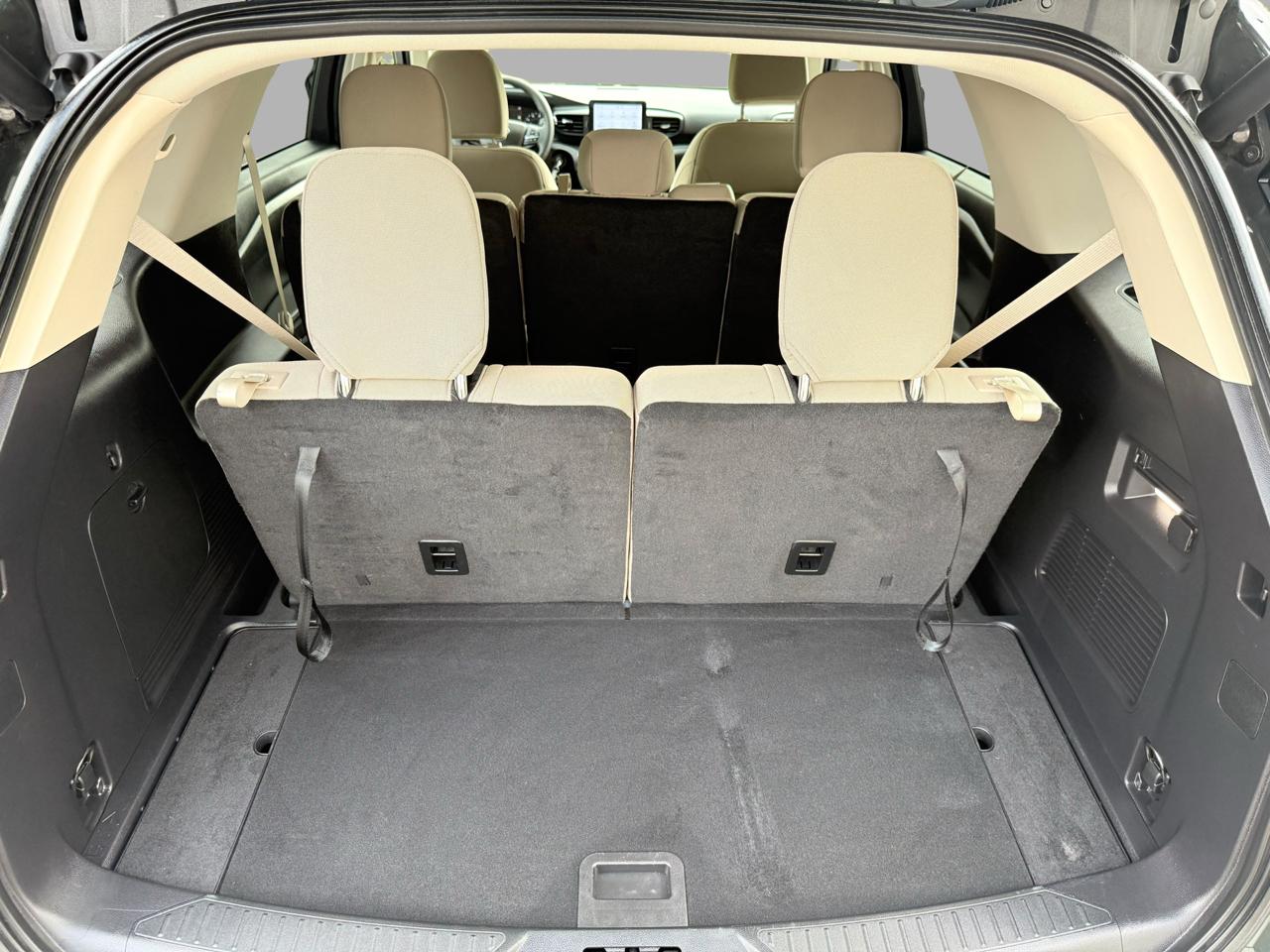 Ford Explorer Base 4WD 2022