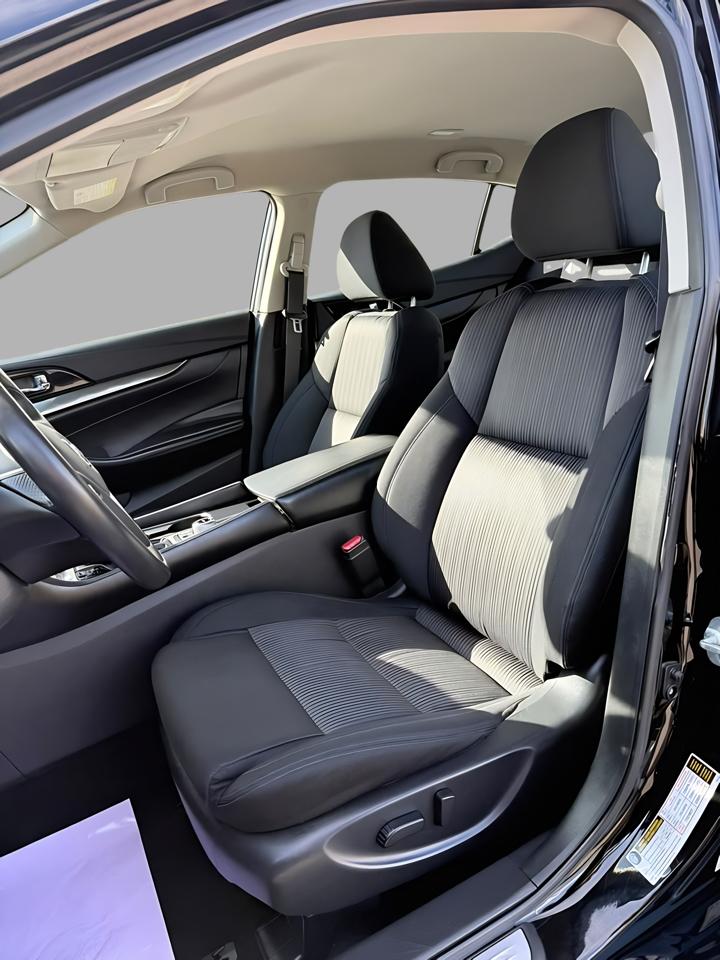 Nissan Maxima S 3.5L 2020