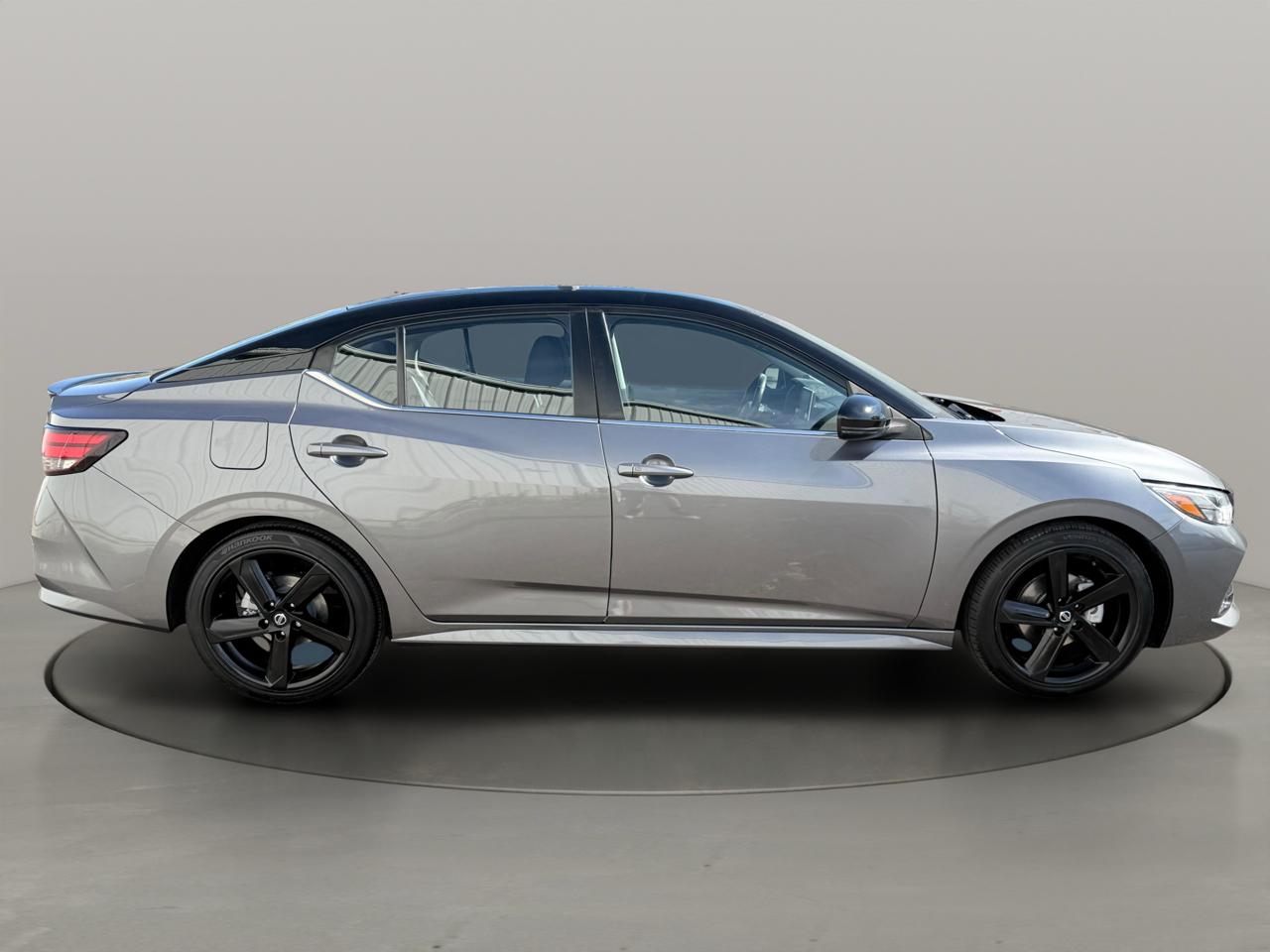 Nissan Sentra SR CVT 2022