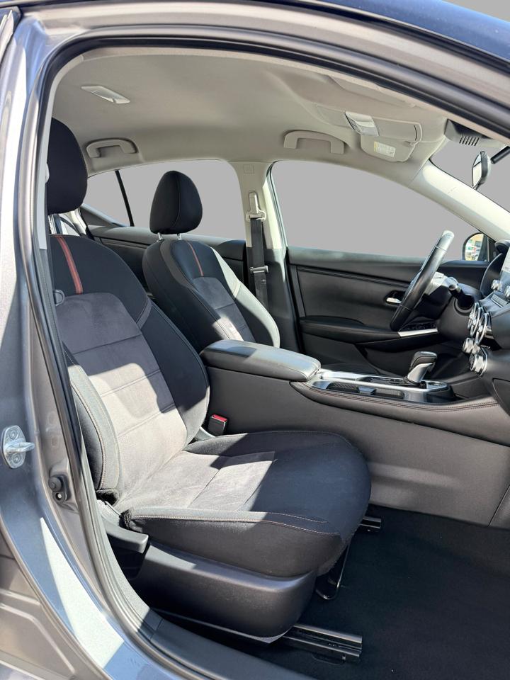 Nissan Sentra SR CVT 2022