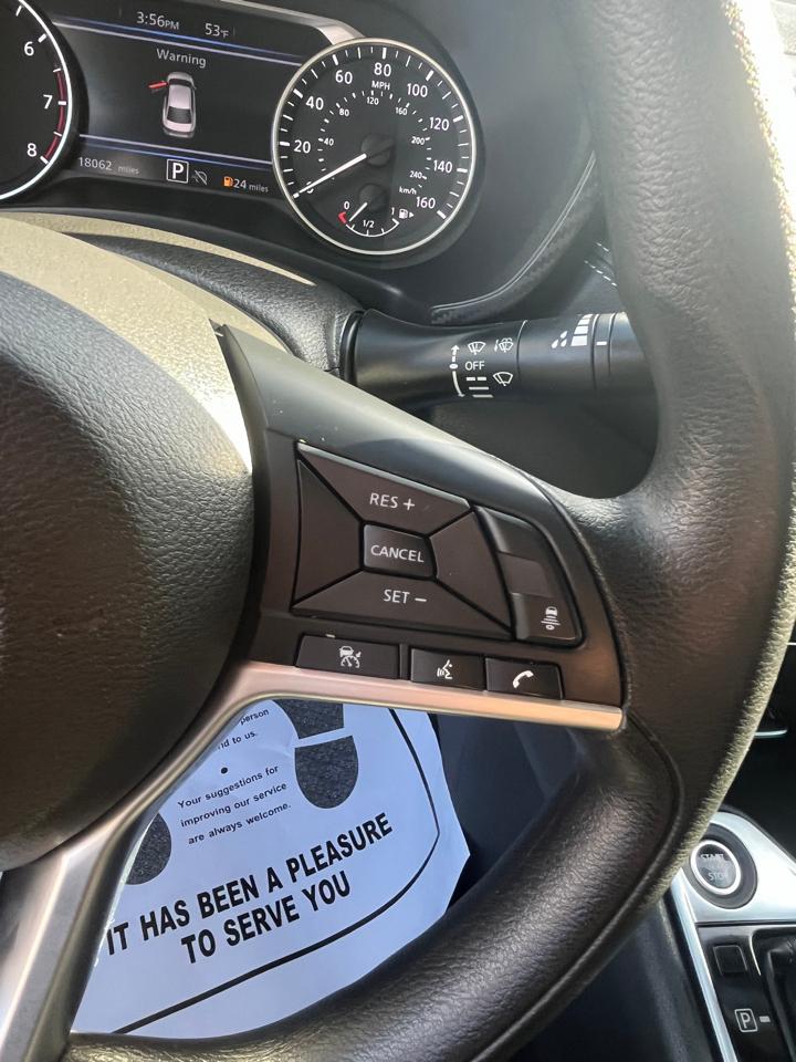 Nissan Sentra SV CVT 2025