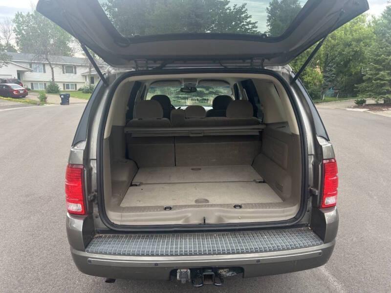 2004 Ford Explorer XLT - Photo 16