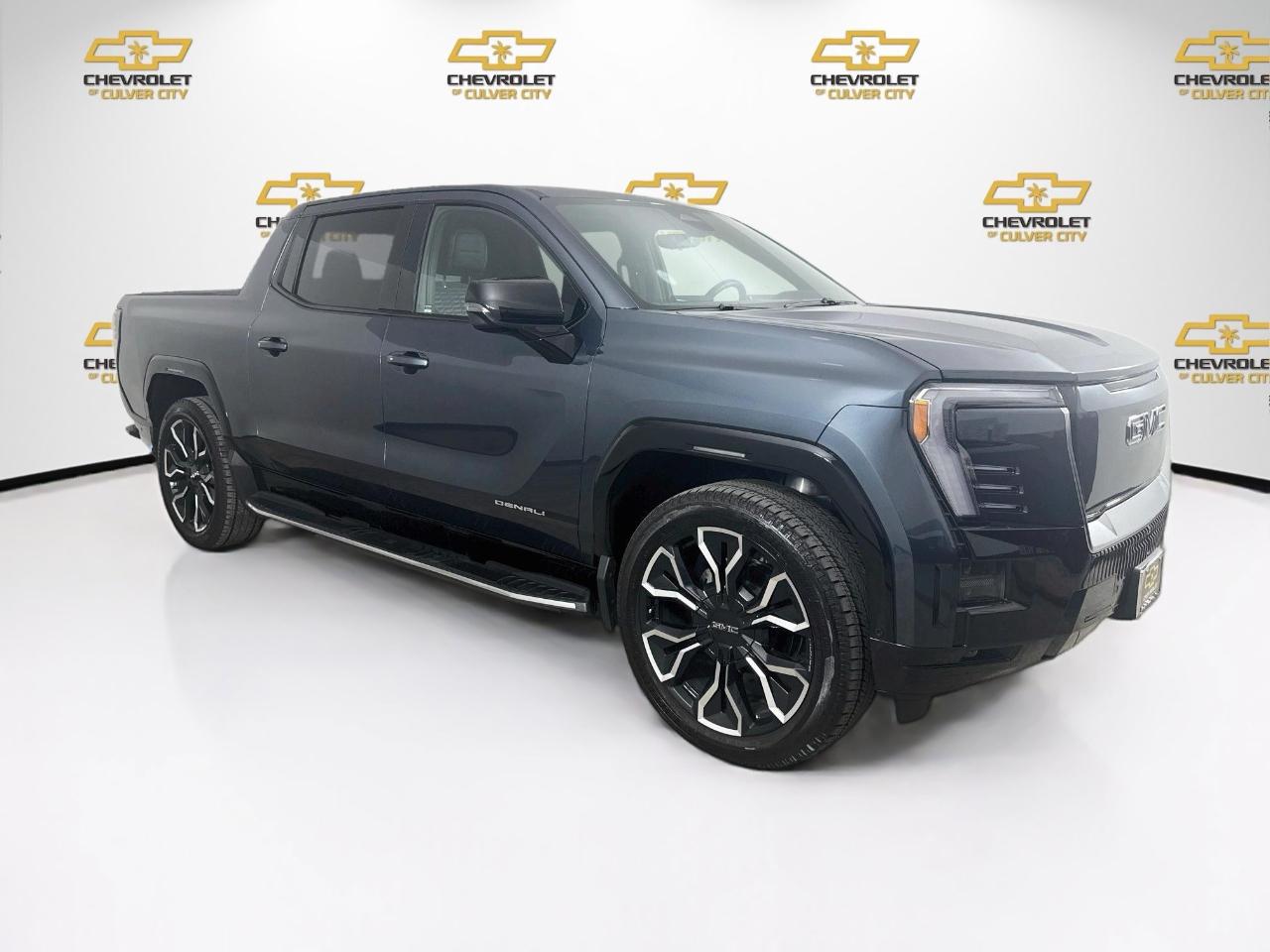  2025 GMC Sierra EV Denali Crew Cab (Max Range) e4WD   