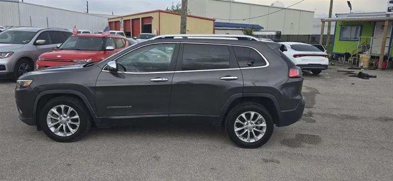 Jeep Cherokee Latitude Plus FWD 2019
