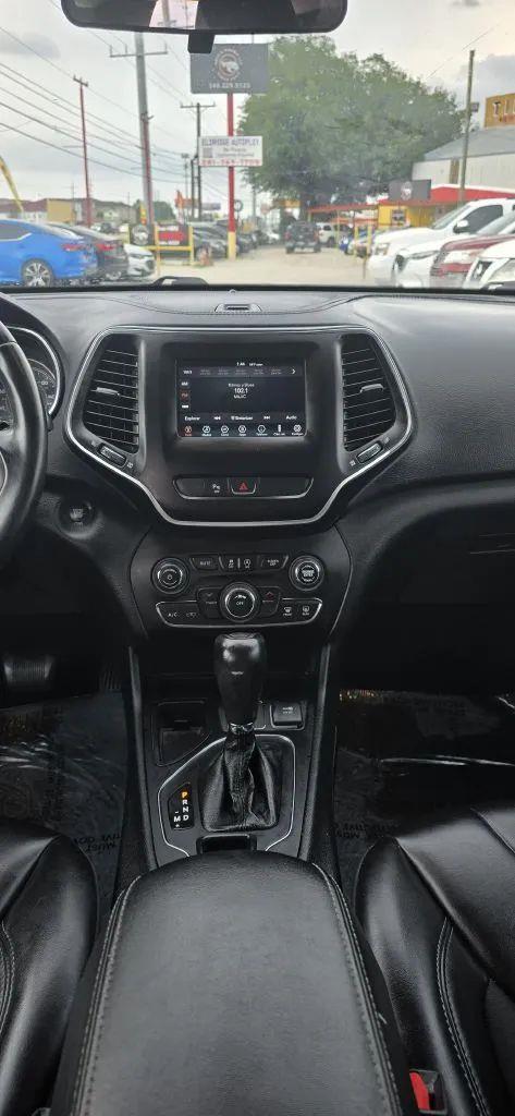 Jeep Cherokee Latitude Plus FWD 2019