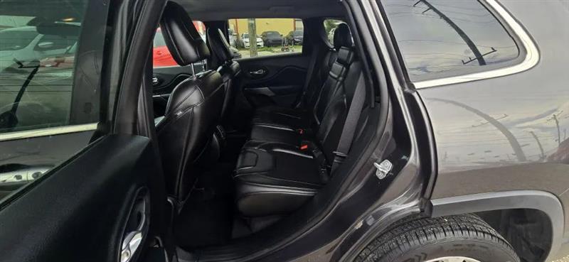 Jeep Cherokee Latitude Plus FWD 2019