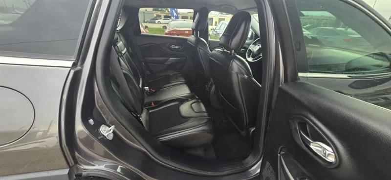 Jeep Cherokee Latitude Plus FWD 2019