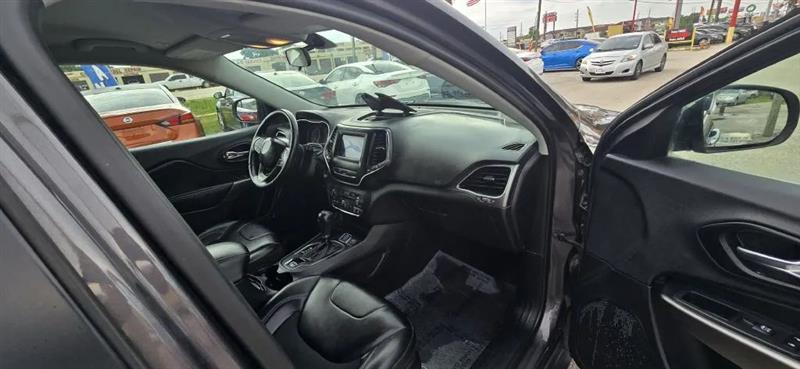 Jeep Cherokee Latitude Plus FWD 2019