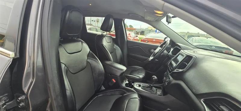 Jeep Cherokee Latitude Plus FWD 2019