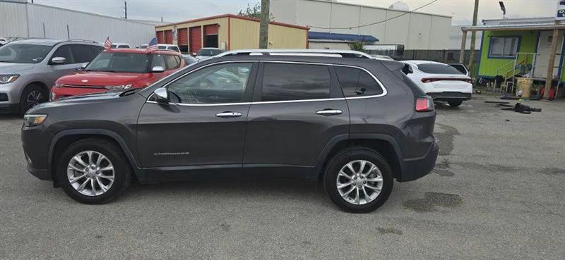Jeep Cherokee Latitude Plus FWD 2019