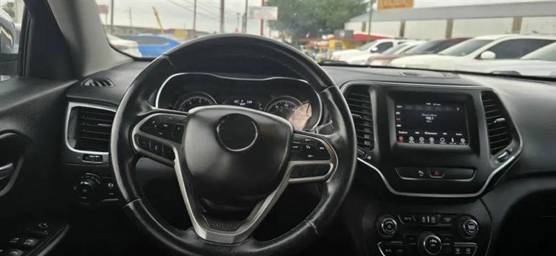 Jeep Cherokee Latitude Plus FWD 2019