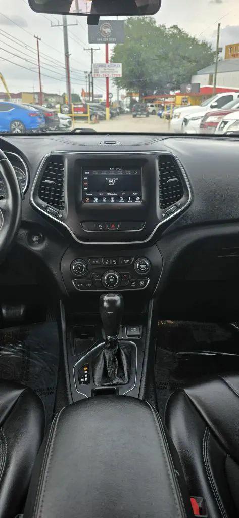 Jeep Cherokee Latitude Plus FWD 2019