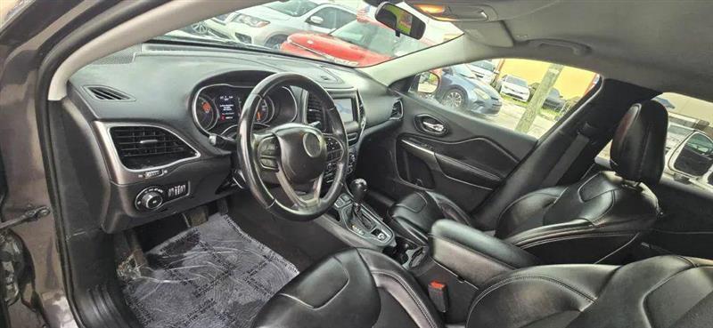 Jeep Cherokee Latitude Plus FWD 2019