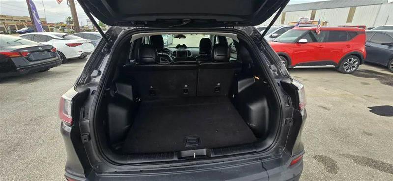 Jeep Cherokee Latitude Plus FWD 2019