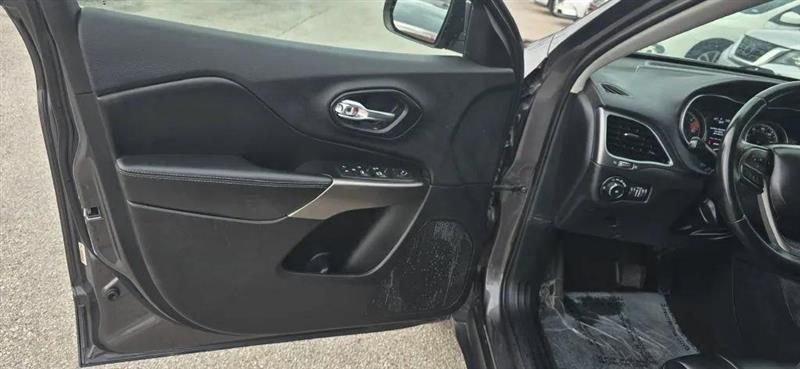 Jeep Cherokee Latitude Plus FWD 2019