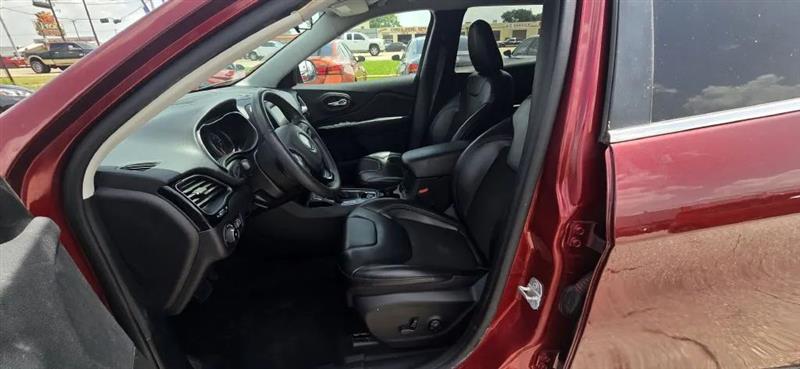 Jeep Cherokee Latitude Plus FWD 2020