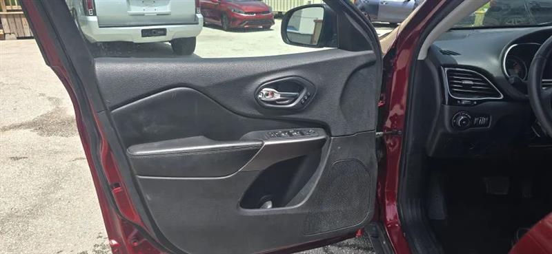 Jeep Cherokee Latitude Plus FWD 2020