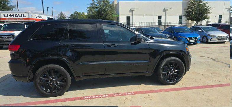 Jeep Grand Cherokee Laredo 2WD 2018