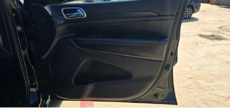 Jeep Grand Cherokee Laredo 2WD 2018