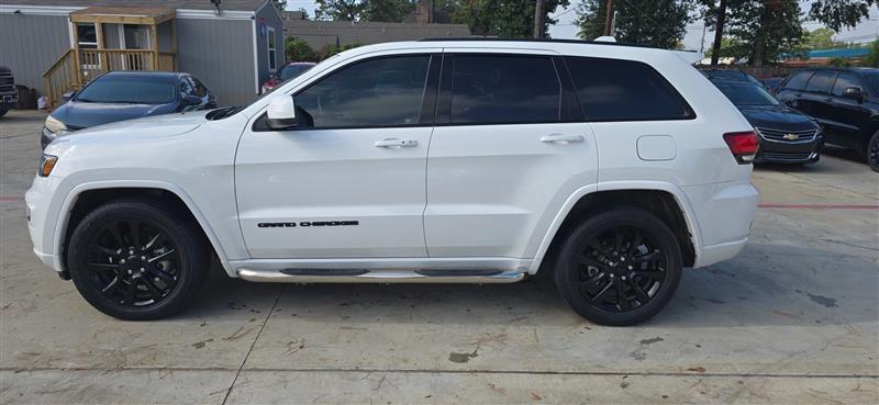 Jeep Grand Cherokee Laredo 2WD 2019