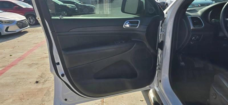 Jeep Grand Cherokee Laredo 2WD 2019