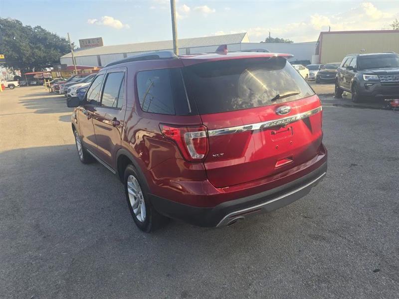 Ford Explorer XLT FWD 2017