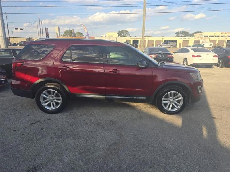 Ford Explorer XLT FWD 2017