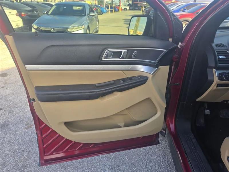 Ford Explorer XLT FWD 2017