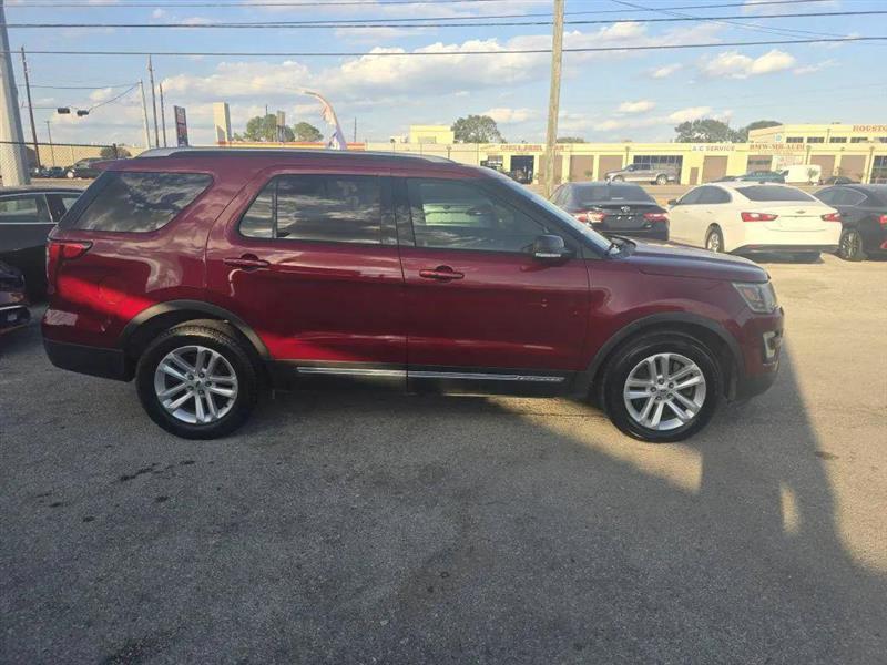 Ford Explorer XLT FWD 2017