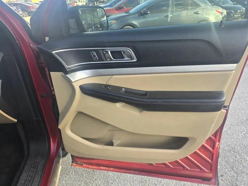 Ford Explorer XLT FWD 2017