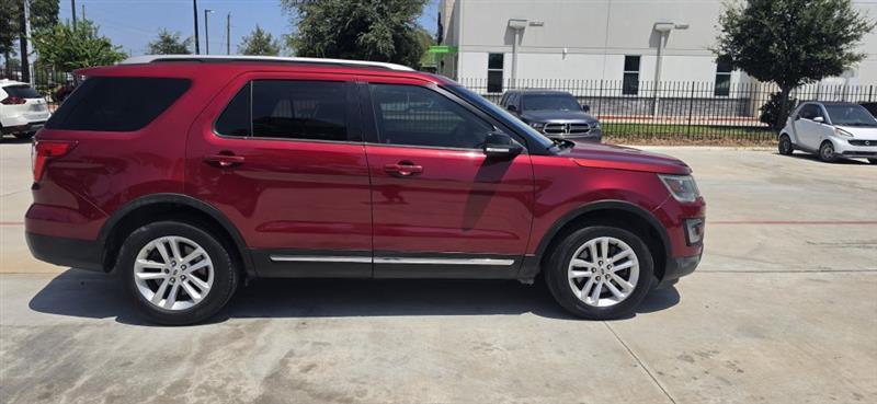 Ford Explorer XLT FWD 2017