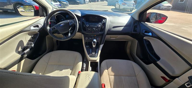 Ford Focus SE Sedan 2016