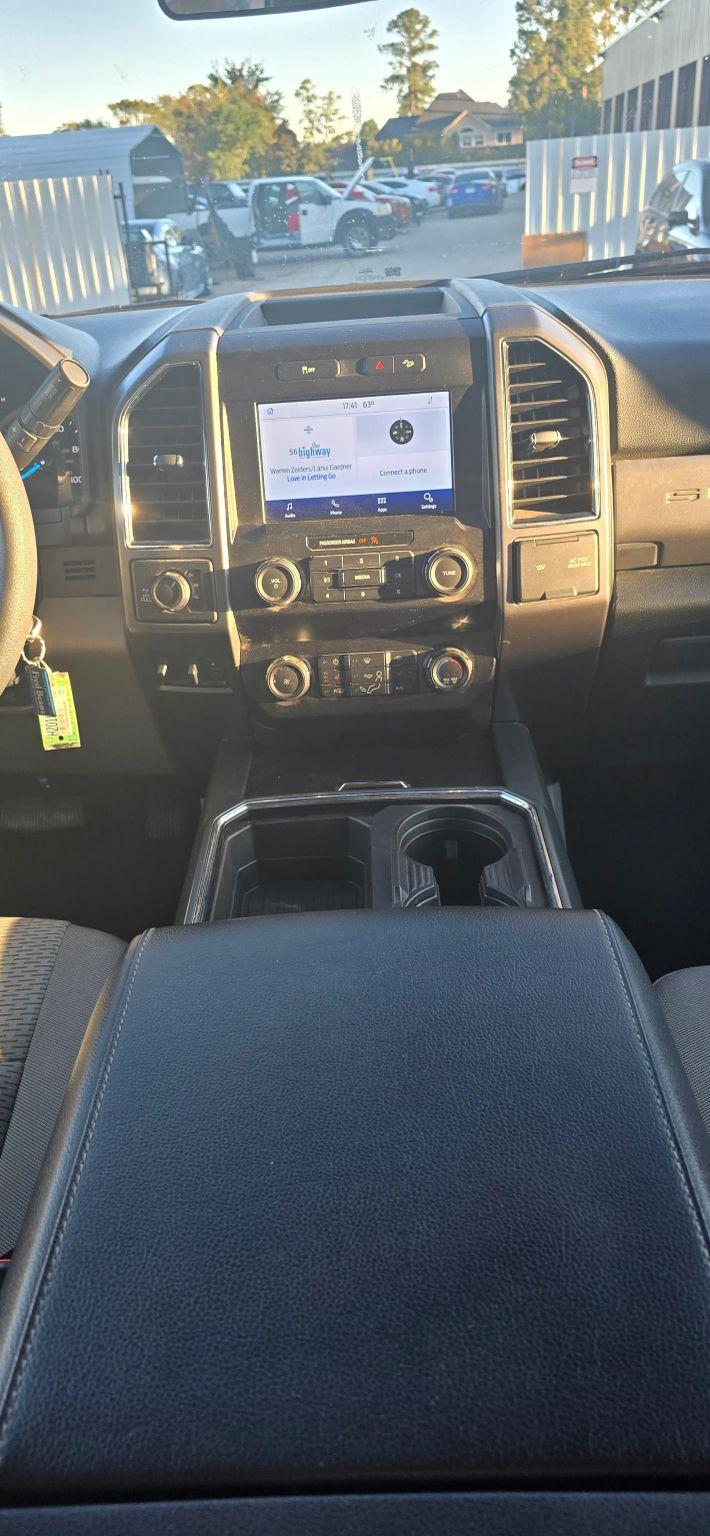 Ford F-250 SD XLT Crew Cab 4WD 2022