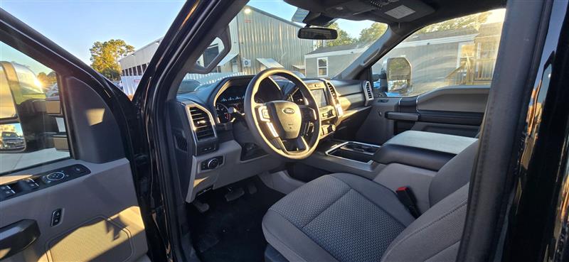 Ford F-250 SD XLT Crew Cab 4WD 2022