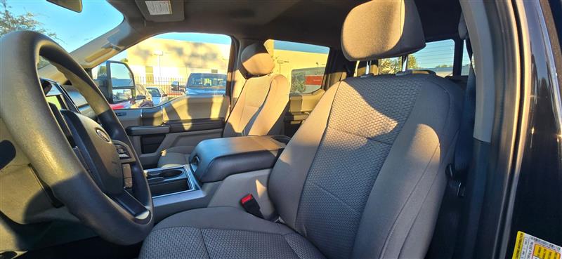 Ford F-250 SD XLT Crew Cab 4WD 2022